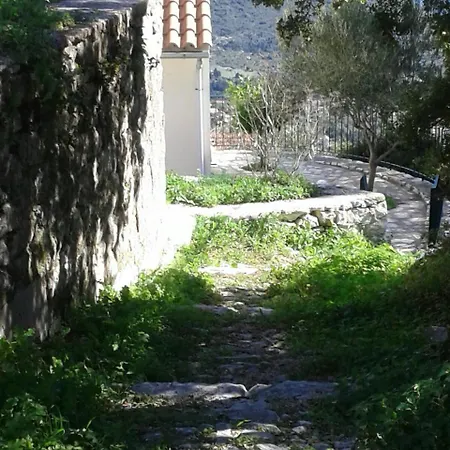 Fassoulou's Holiday home Exogi